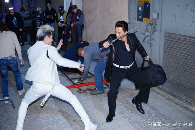 甄子丹伍允龙合体拍新片 化身"黑白双煞"帅气有型